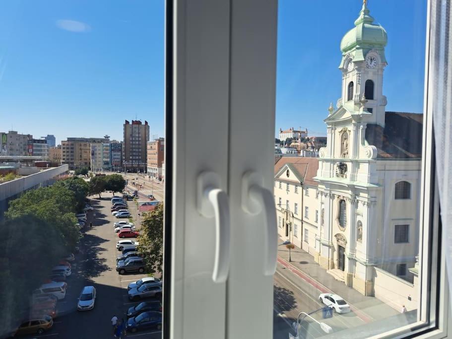 Amazing Castle View Apartment Bratislava Exterior foto